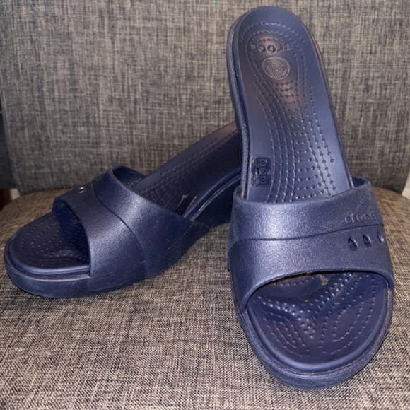Crocs Wedge Sandals Blue Womens 10W Peep Toe‎ Open Slide Slip On Shoes - Picture 1 of 11